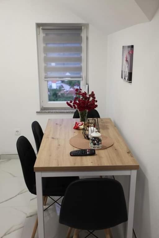 Apartmani Venecia Prozor Εξωτερικό φωτογραφία